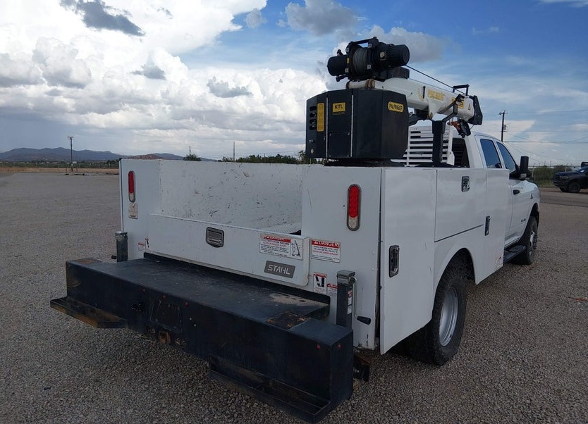 2022 Ram 3500 Crew CAB / Utility/service Truck / Crane / 4WD / Diesel photo
