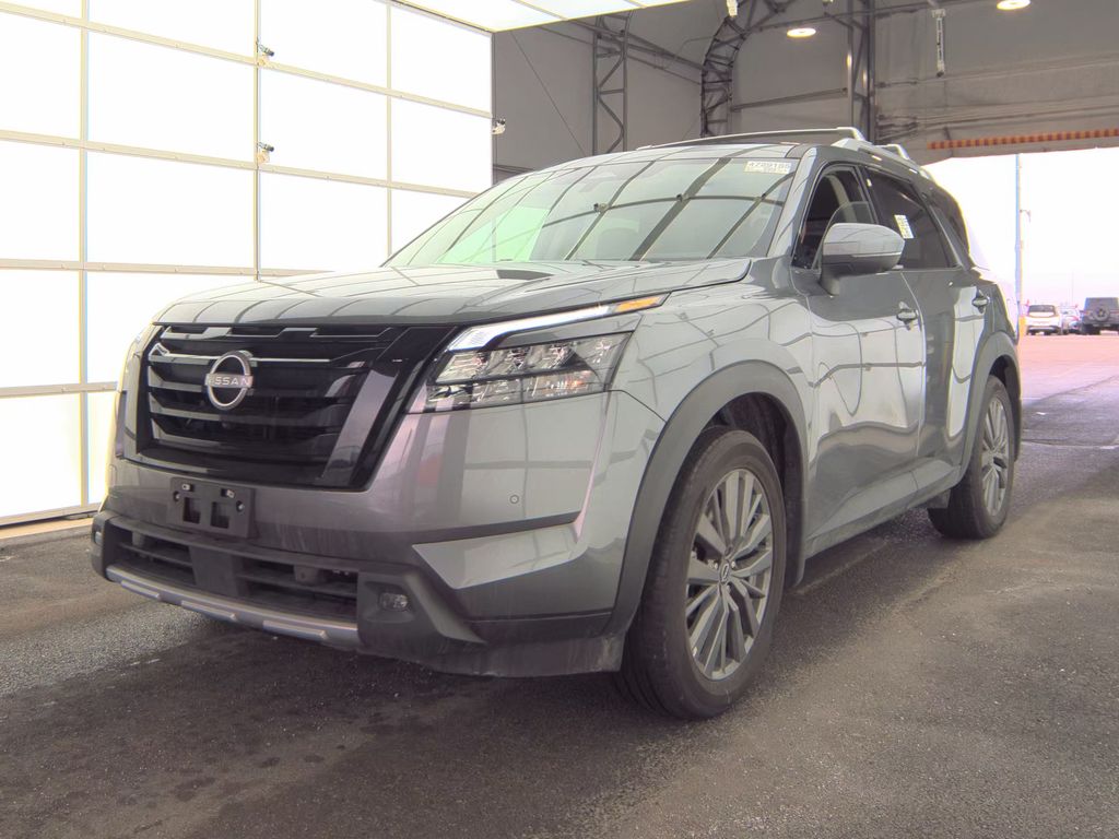 2025 Nissan Pathfinder SL photo