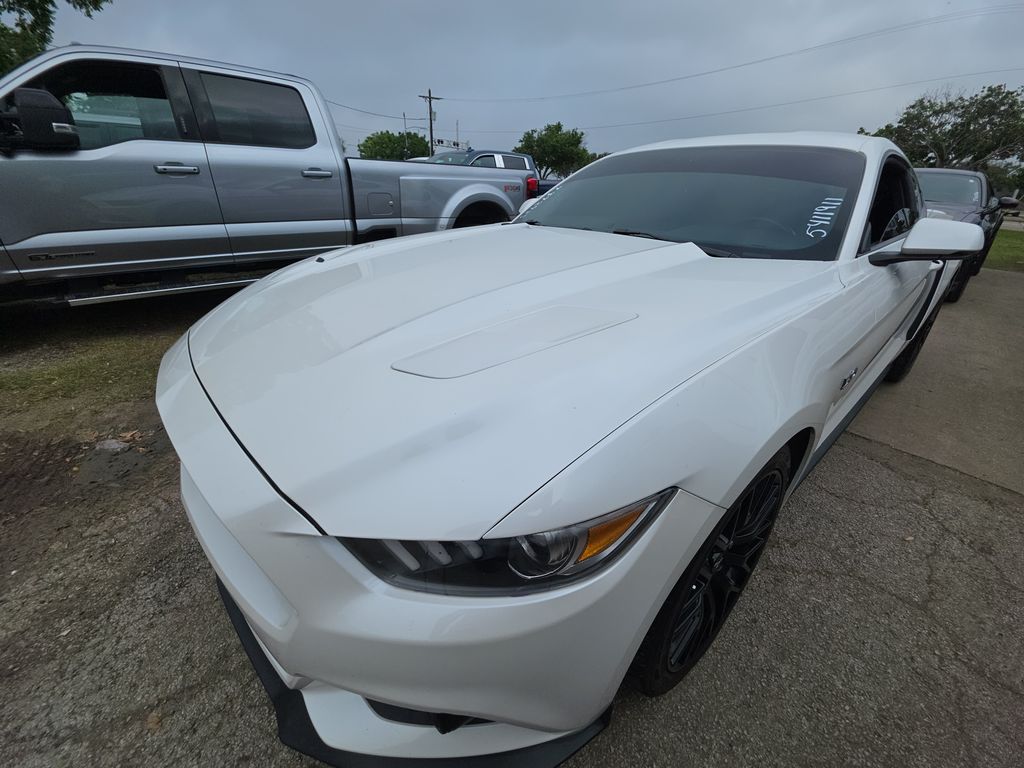 2017 Ford Mustang GT Premium photo
