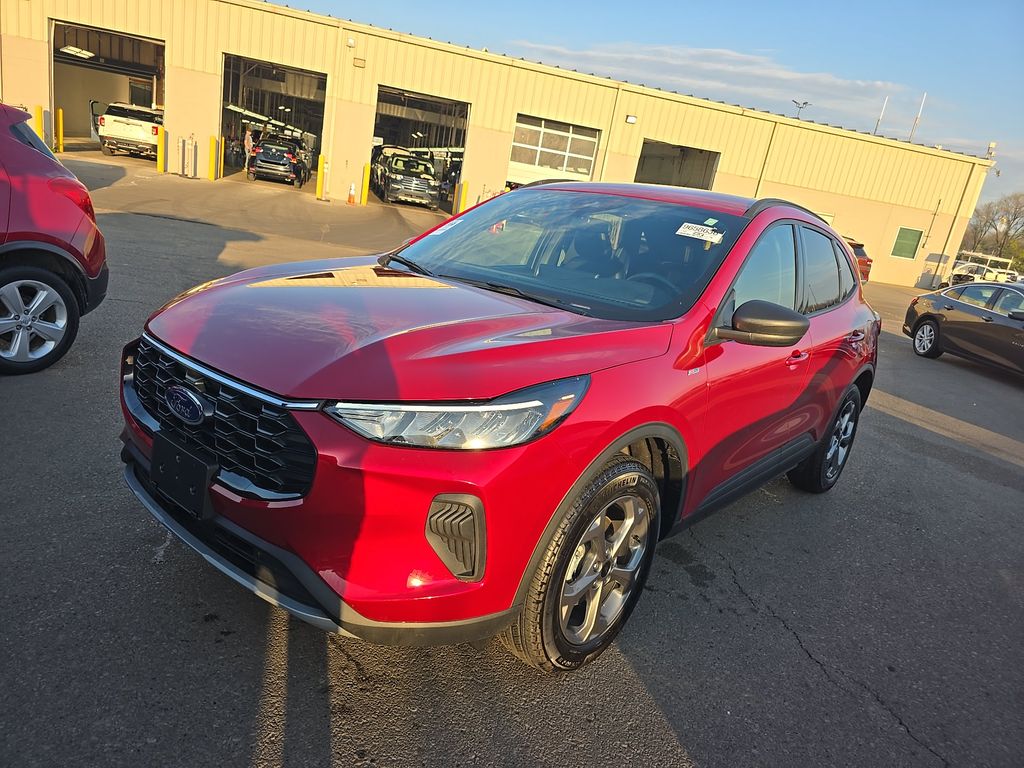 2025 Ford Escape ST-Line photo
