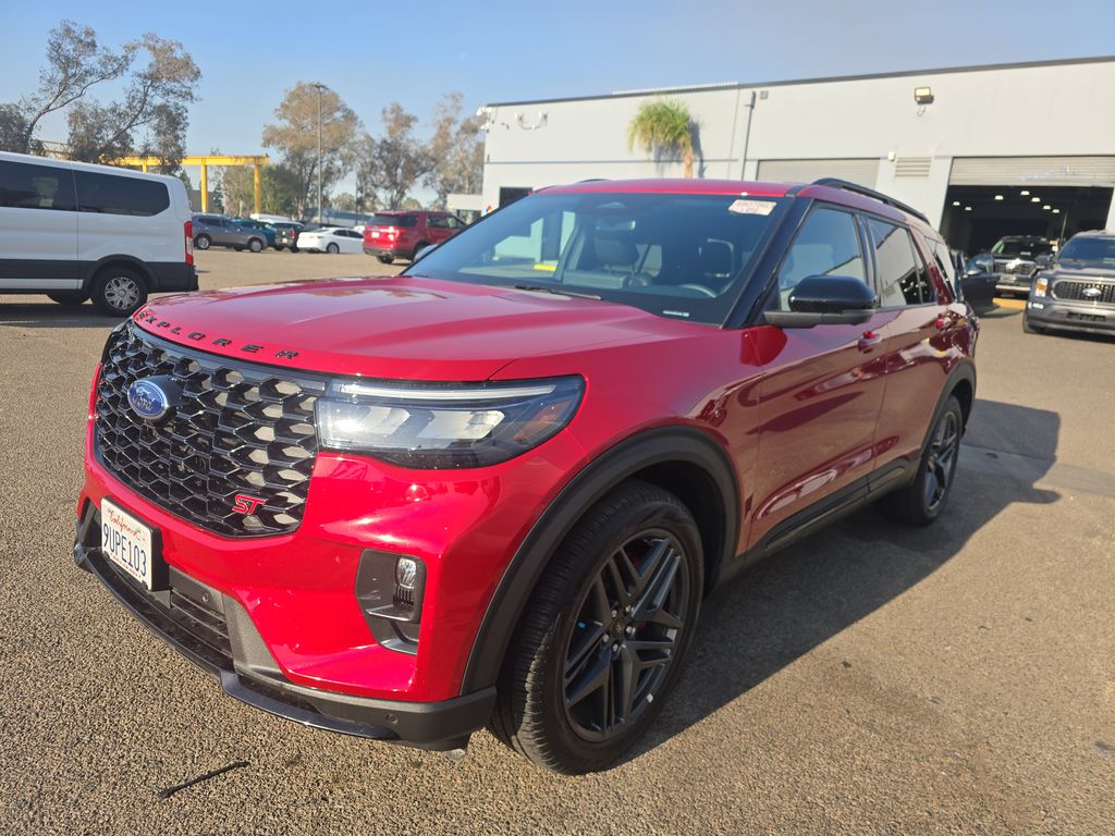 2025 Ford Explorer ST photo
