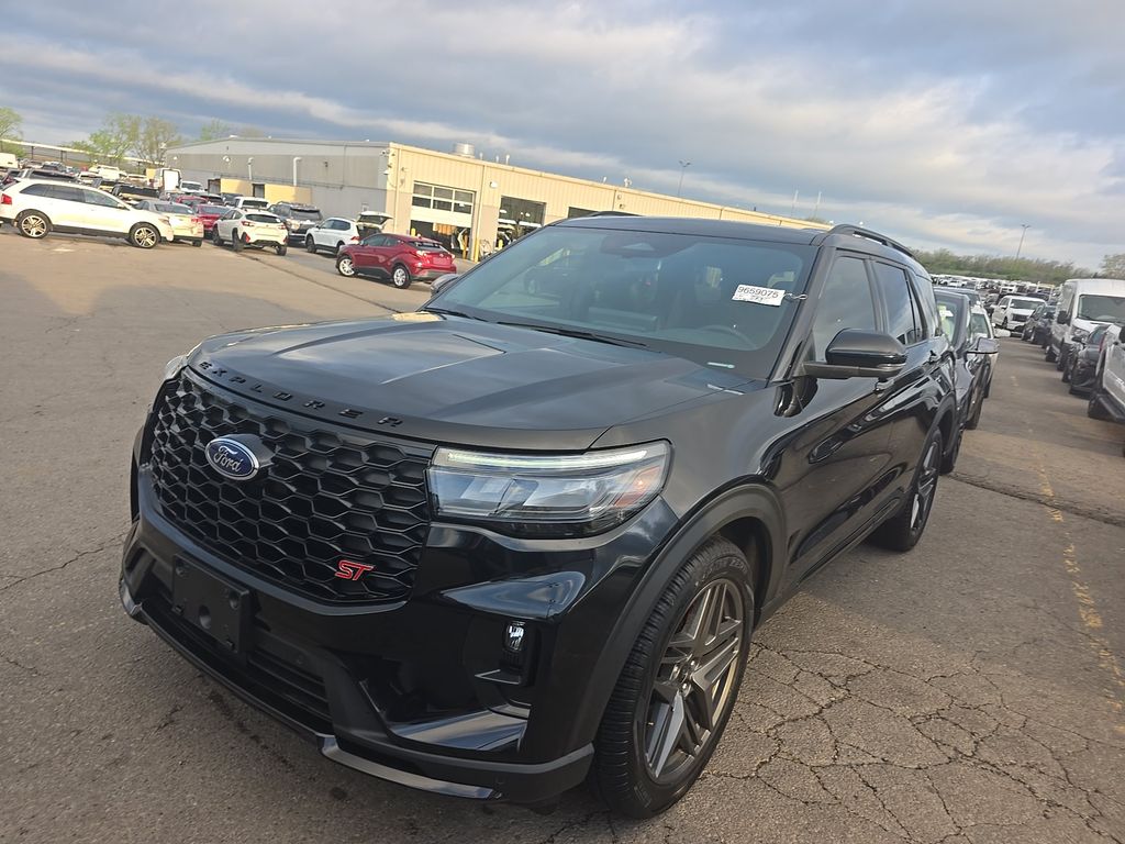 2025 Ford Explorer ST photo