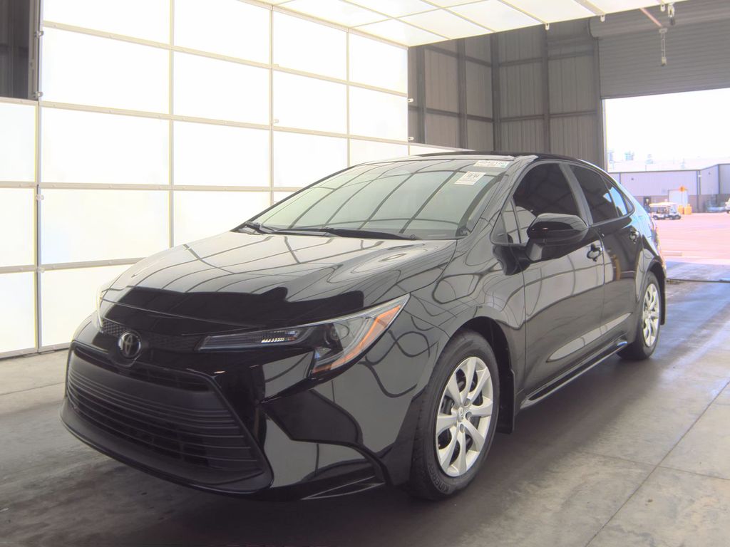 2025 Toyota Corolla LE photo