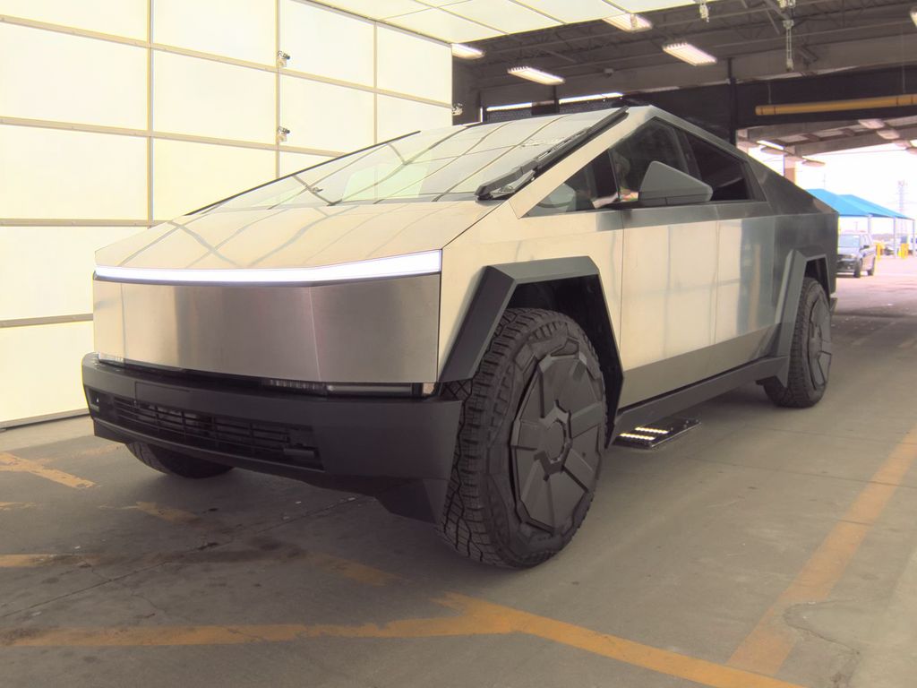 2025 Tesla Cybertruck photo