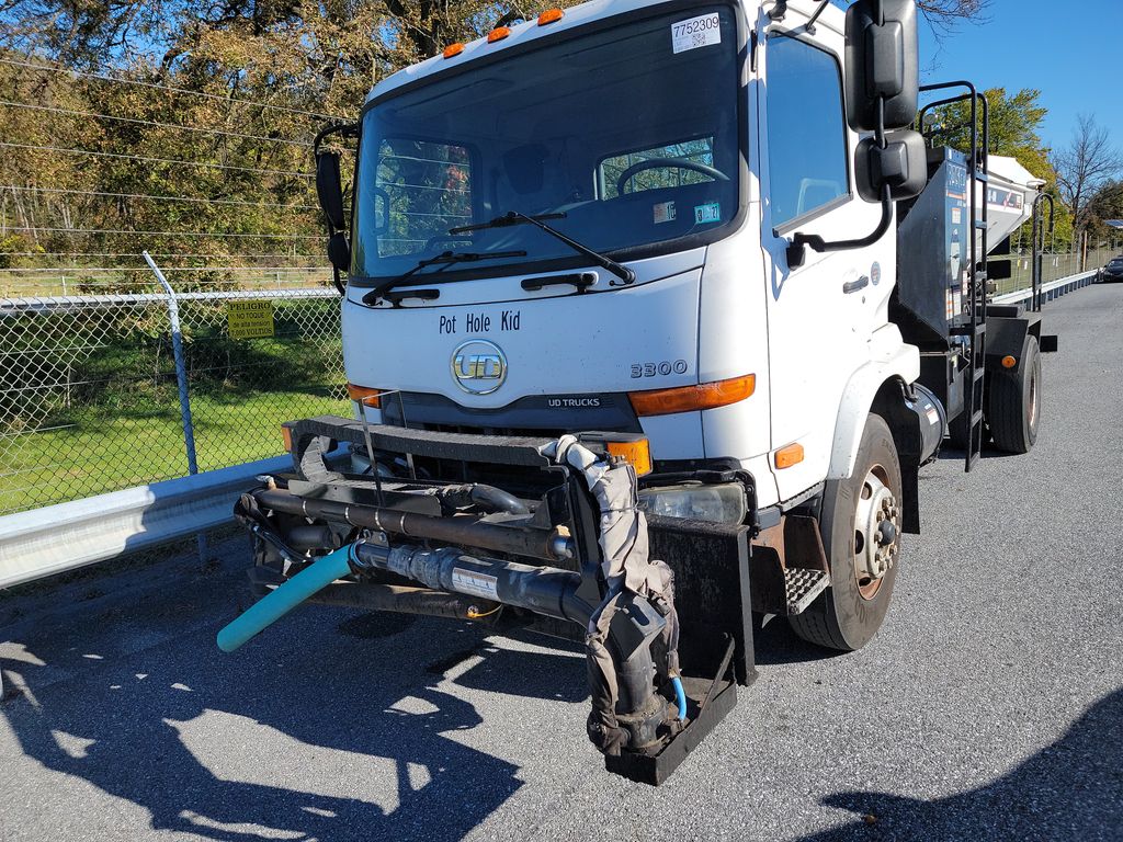 2013 Nissan Diesel UD3300 photo