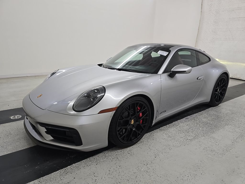 2024 Porsche 911 Carr 4 GTS photo