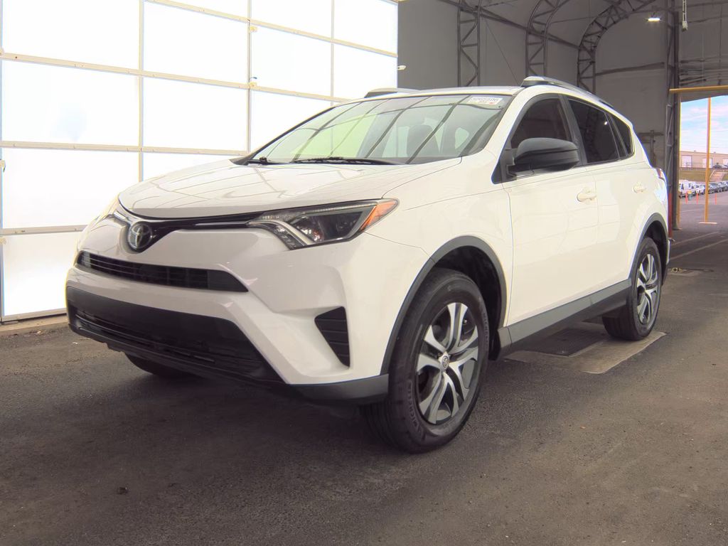 2018 Toyota RAV4 LE photo