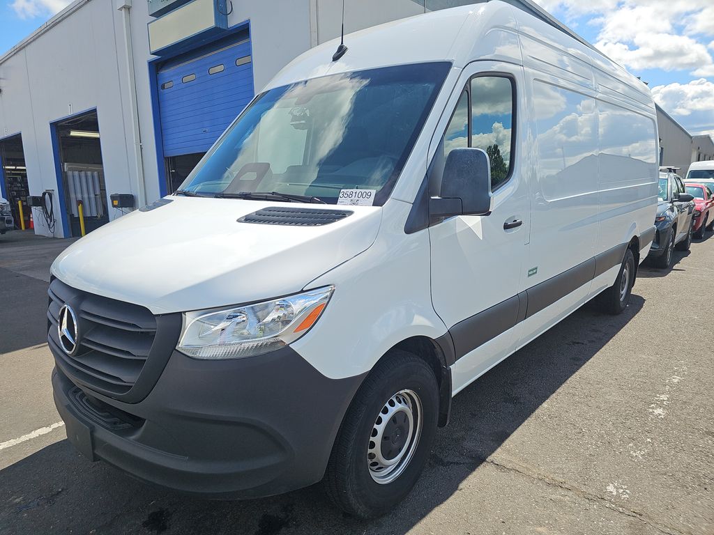 2025 Mercedes-Benz SPR 2500 Cargo photo