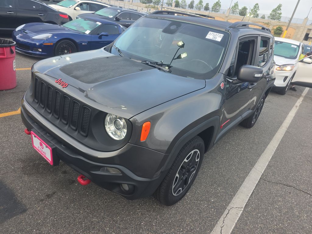 2017 Jeep Renegade Trailhawk photo