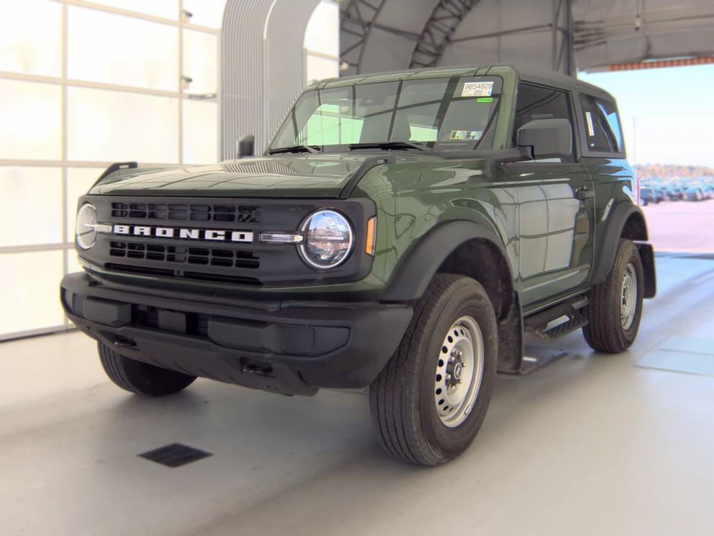 2025 Ford Bronco Base photo
