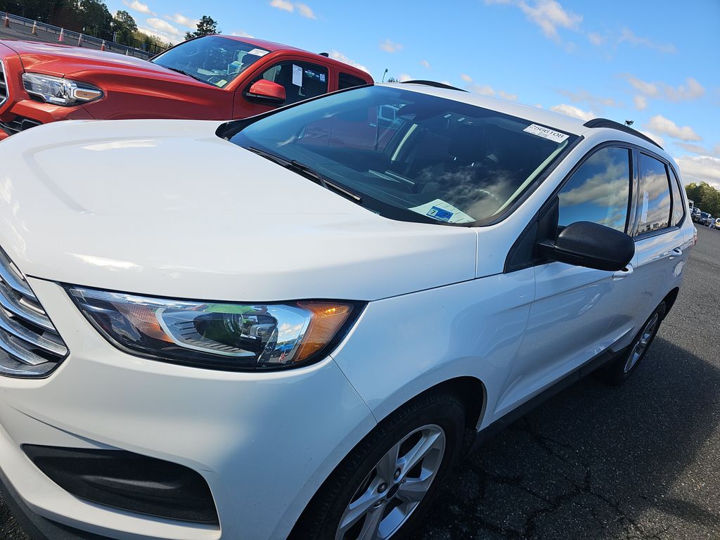 2021 Ford Edge SE photo