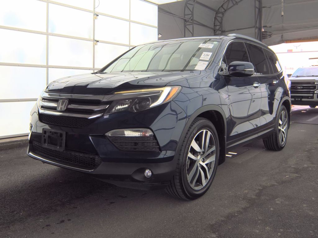 2017 Honda Pilot Touring photo