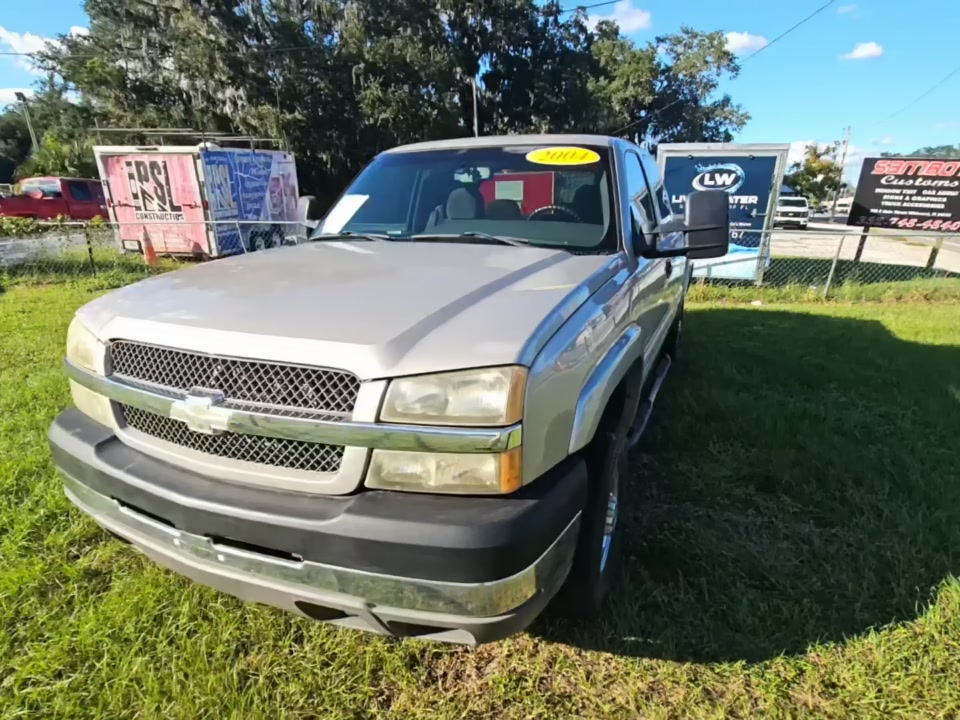 2004 Chevrolet Silverado 2500 HD LS photo