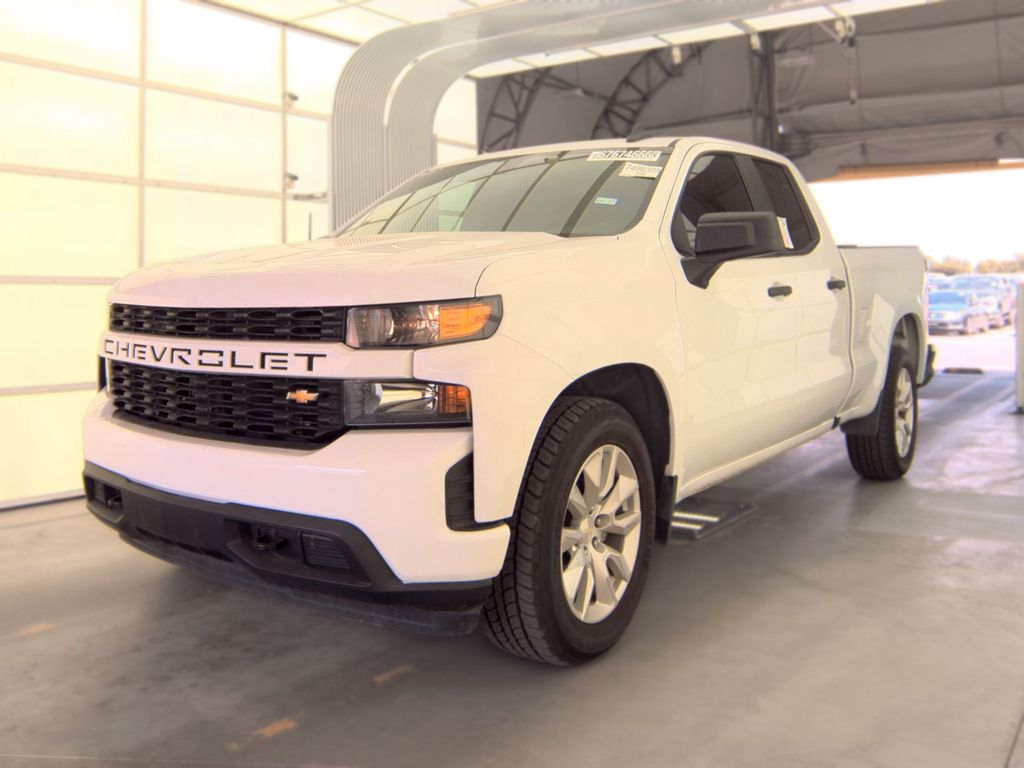 2021 Chevrolet 1500 Custom photo