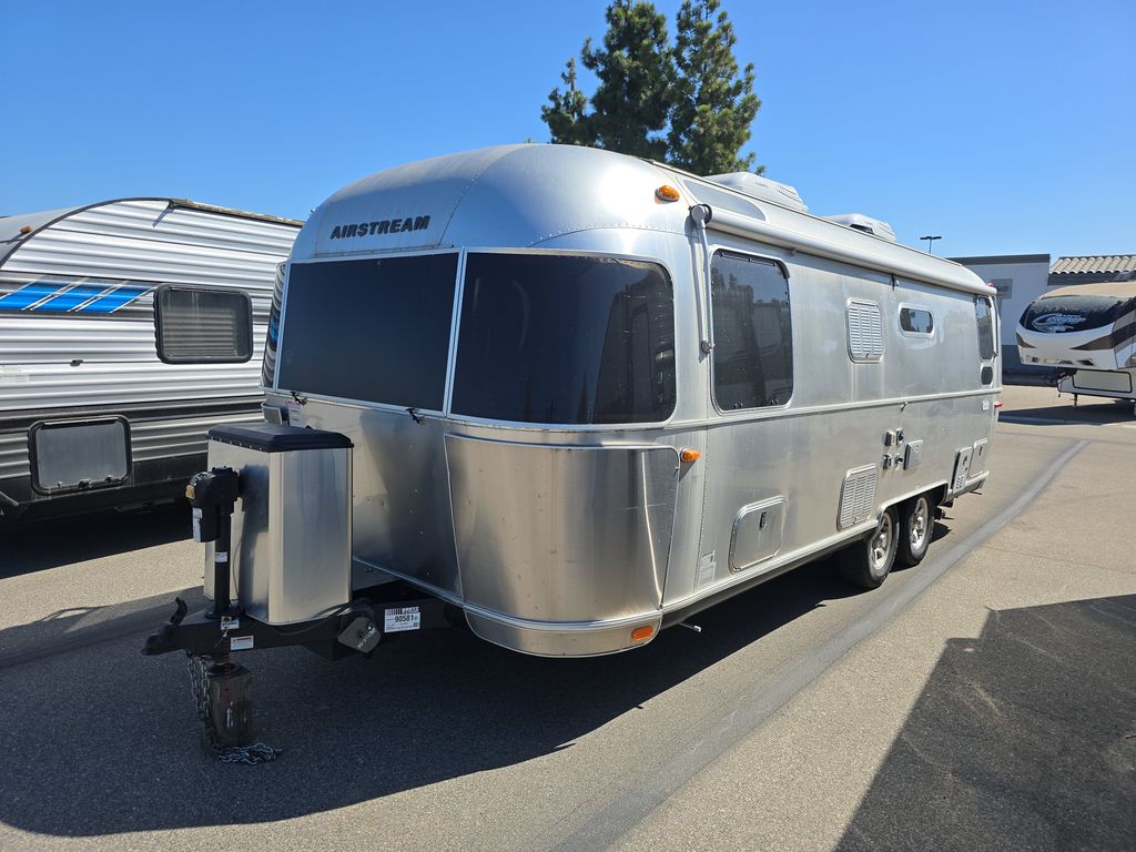 2021 Airstream Flying Cloud photo
