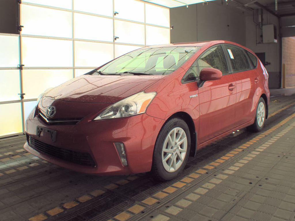 2013 Toyota Prius 3 photo