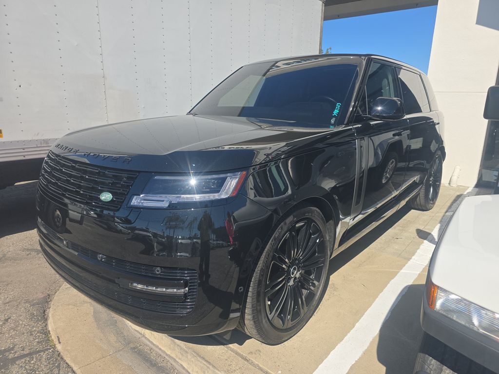 2025 Land Rover Range Rover SE photo