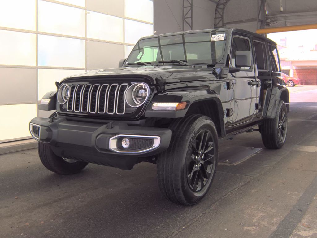 2025 Jeep Wrangler Sahara photo