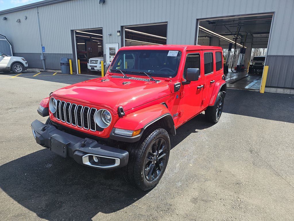 2025 Jeep Wrangler Sahara photo