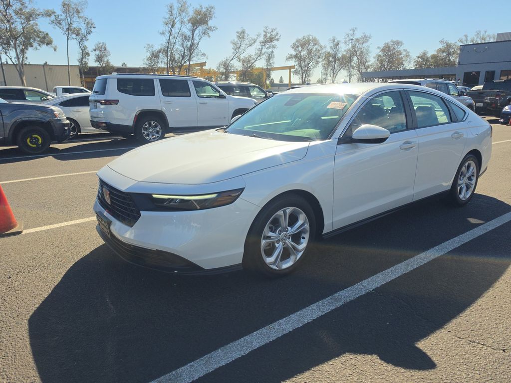 2025 Honda Accord LX photo