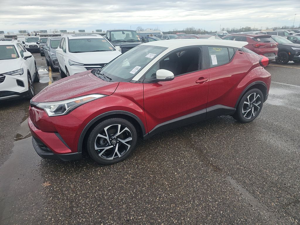 2018 Toyota C-HR XLE photo
