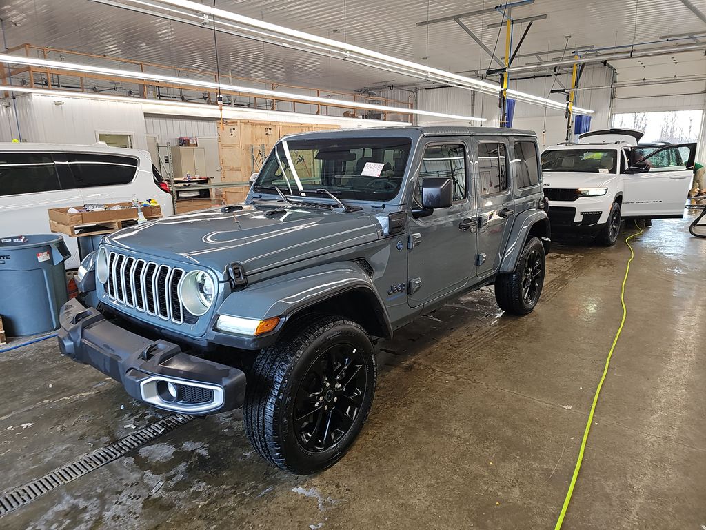 2025 Jeep Wrangler Sahara photo