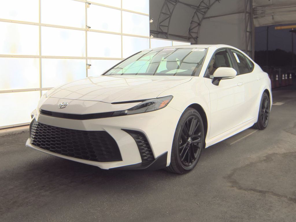 2025 Toyota Camry SE photo