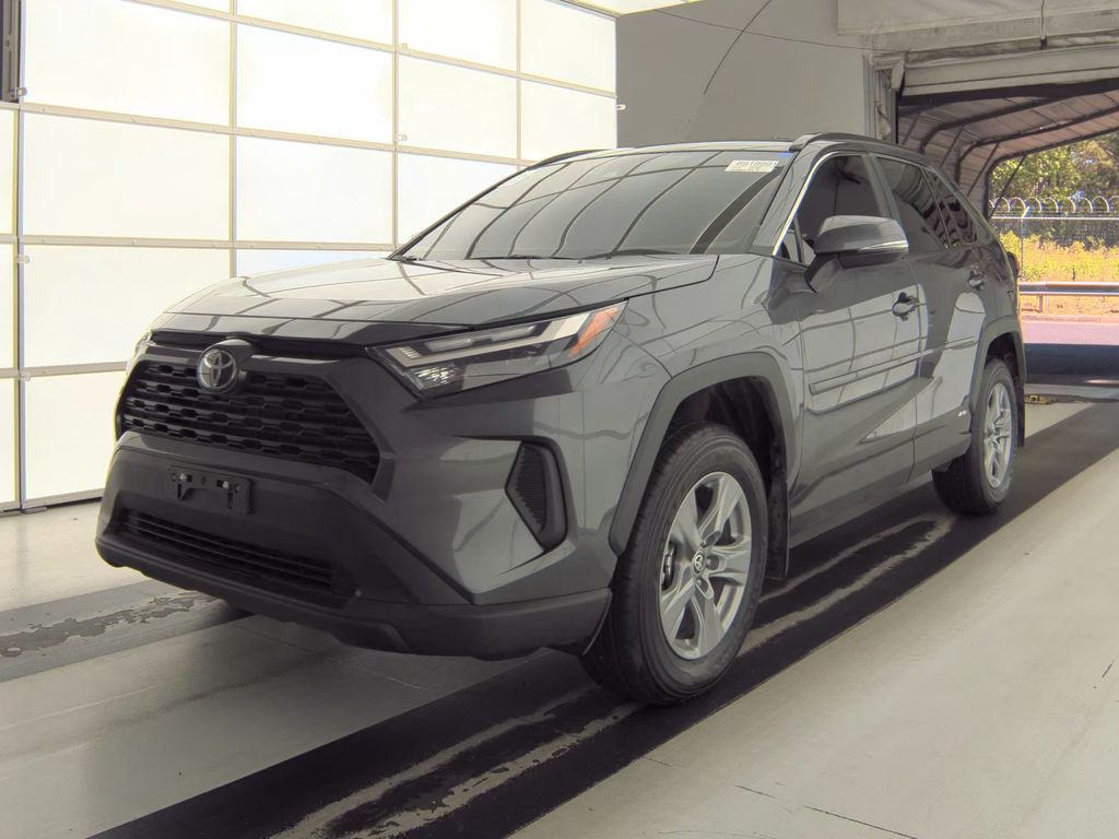 2025 Toyota RAV4 Hybrid LE photo