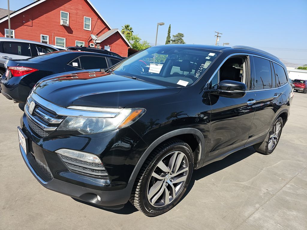 2017 Honda Pilot Touring photo