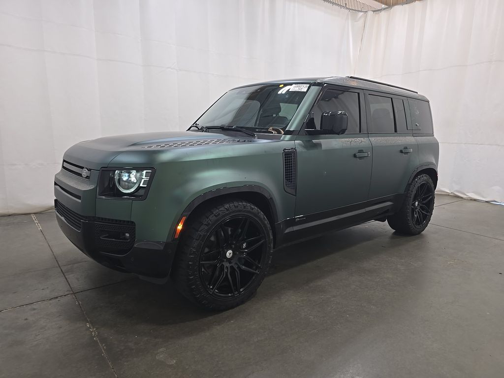 2021 Land Rover Defender 110 Xdynam SE photo