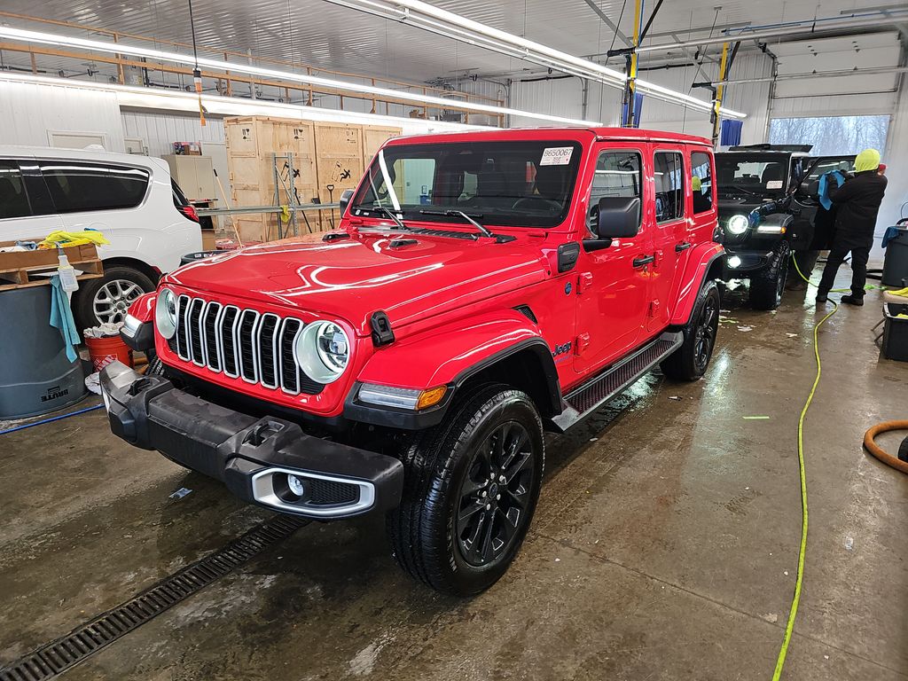 2025 Jeep Wrangler Sahara photo
