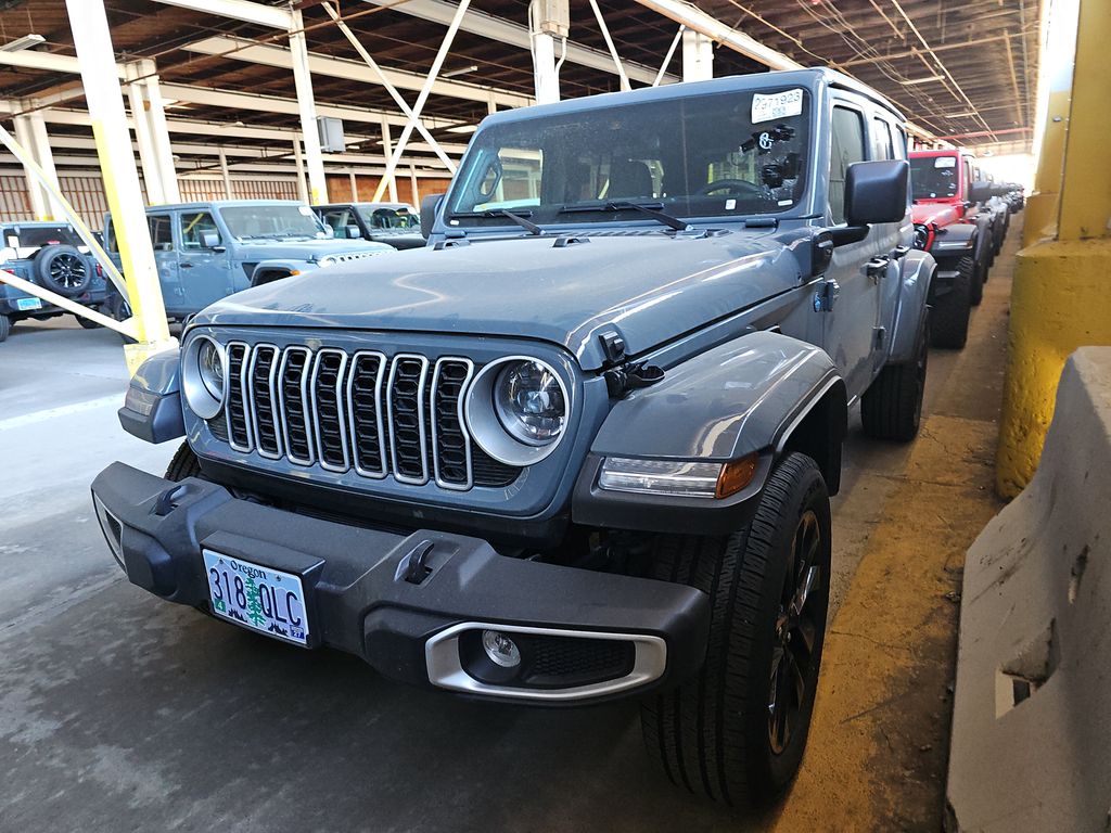 2025 Jeep Wrangler Sahara photo