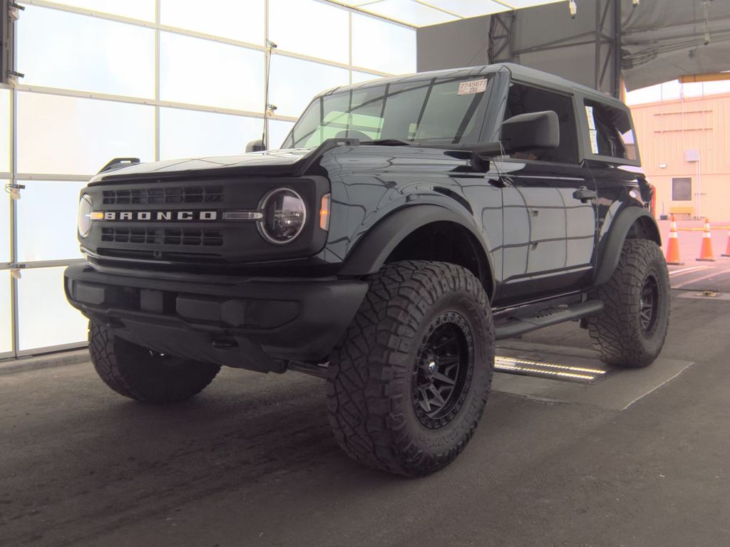 2021 Ford Bronco Base photo