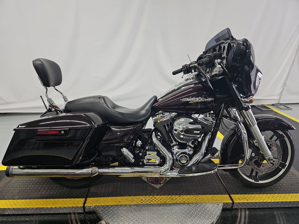 2014 Harley-Davidson Flhxs photo