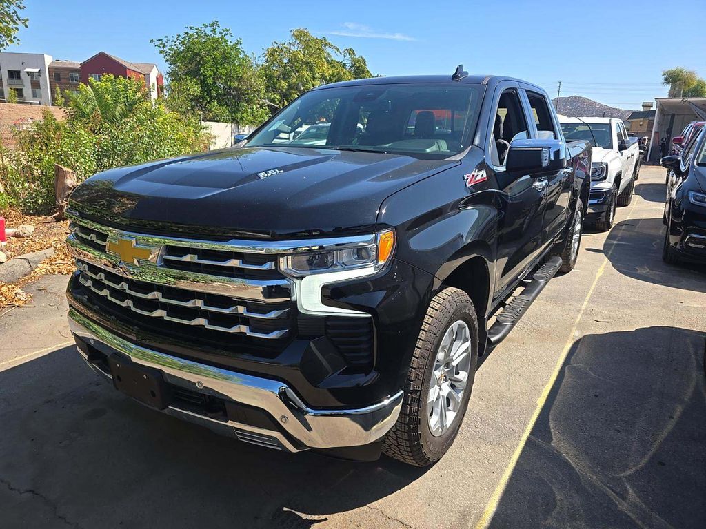 2025 Chevrolet 1500 SLV LTZ photo