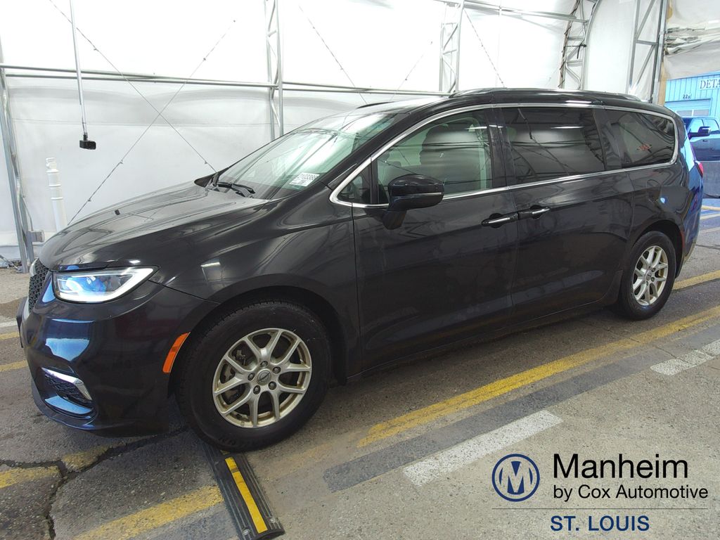2021 Chrysler Pacifica Touring L photo