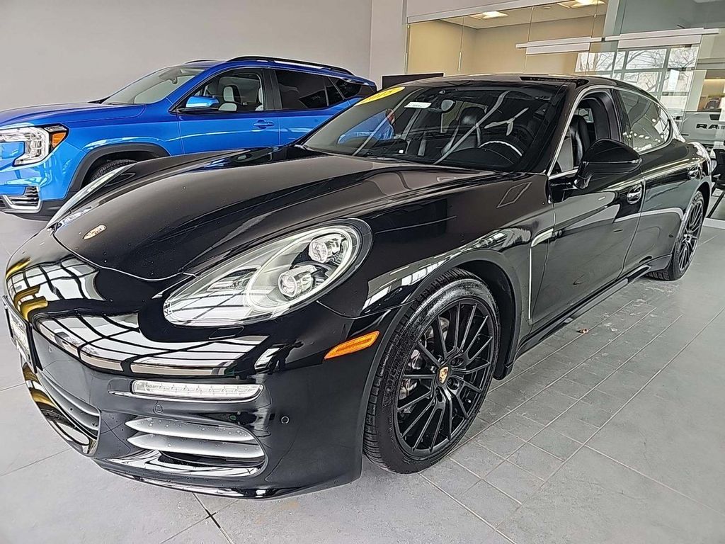 2015 Porsche Panamera 4S Exec photo