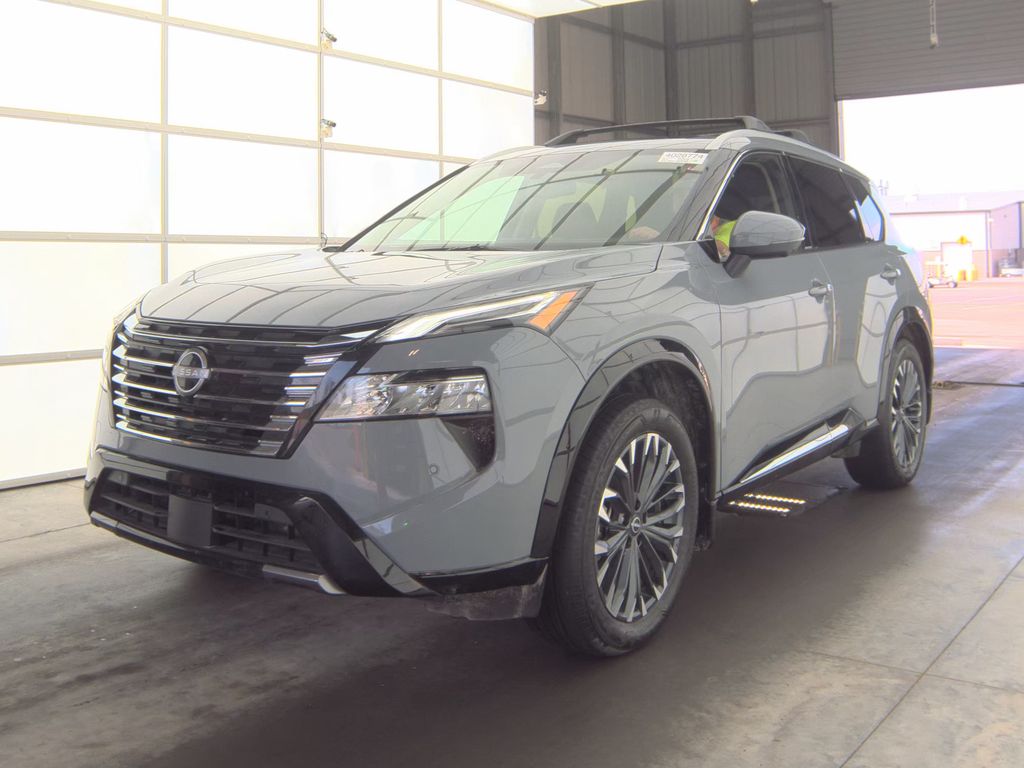 2025 Nissan Rogue Platinum photo