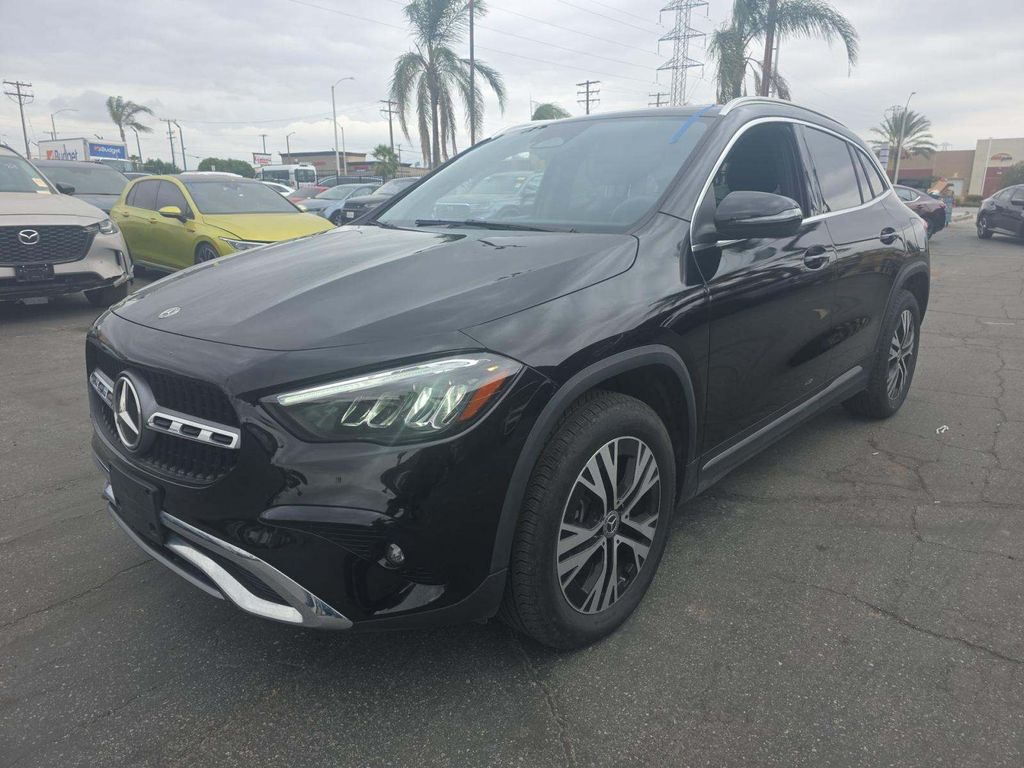 2025 Mercedes-Benz GLA GLA 250 photo
