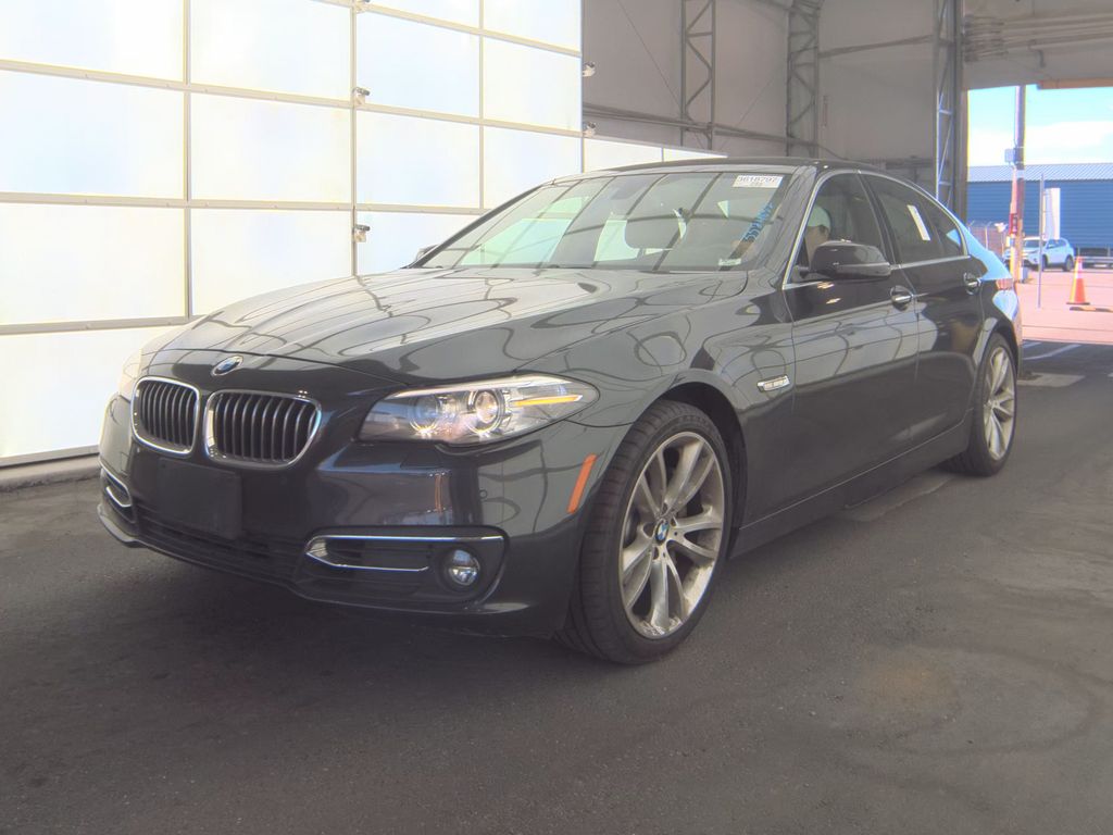 2014 BMW 5 Series 535IX LUX photo