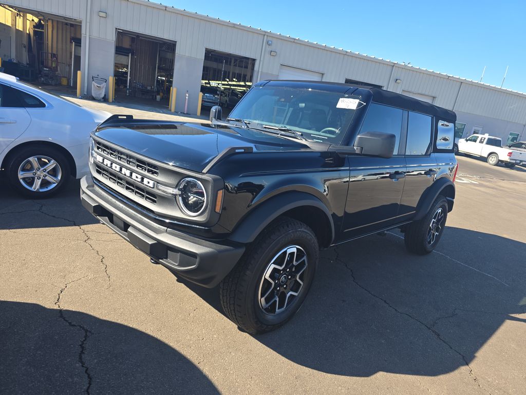 2025 Ford Bronco Base photo
