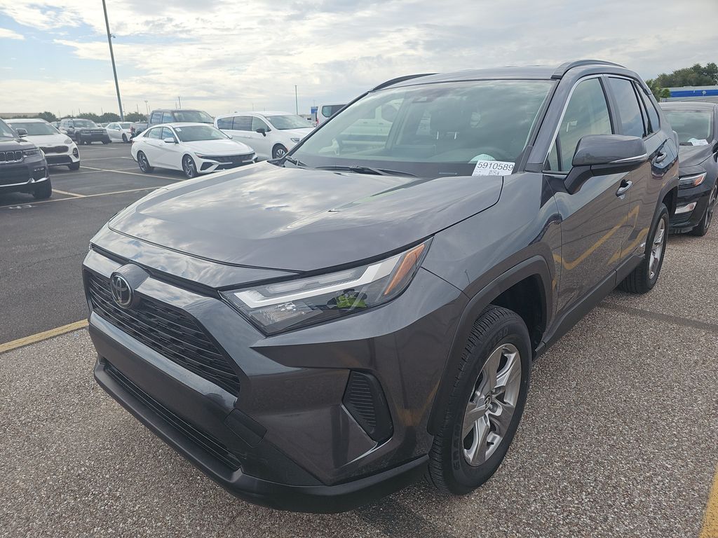 2025 Toyota RAV4 Hybrid LE photo