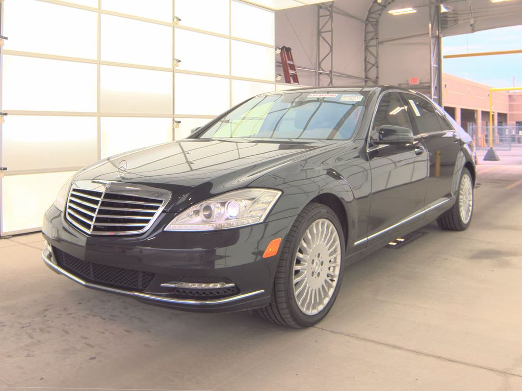 2013 Mercedes-Benz S-Class S550 photo