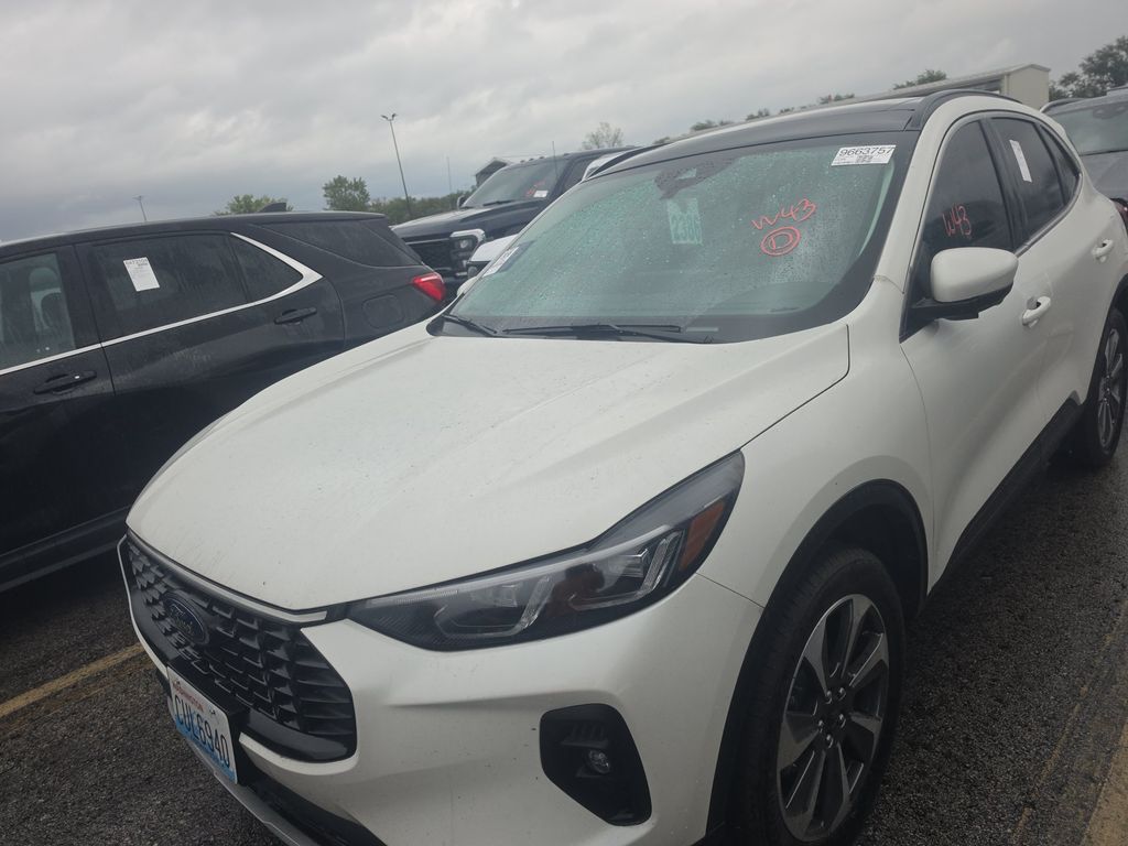 2025 Ford Escape Platinum photo