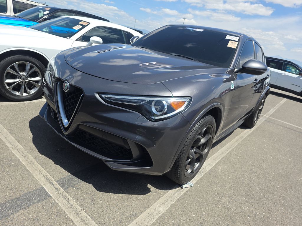 2018 Alfa Romeo Stelvio photo