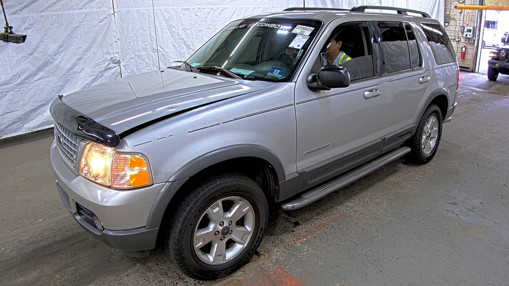 2004 Ford Explorer XLT photo