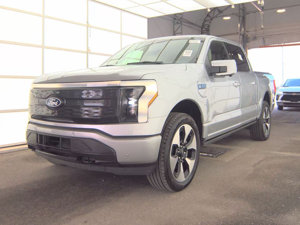 2025 Ford F-150 Platinum photo