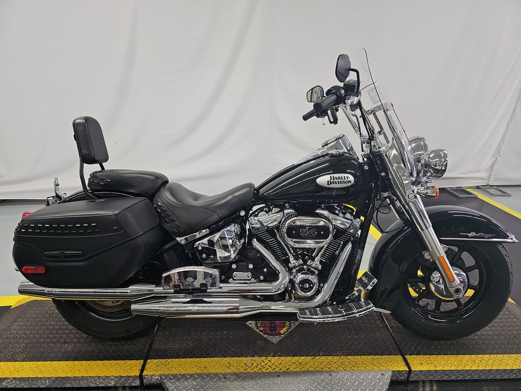 2022 Harley-Davidson Flhcs photo