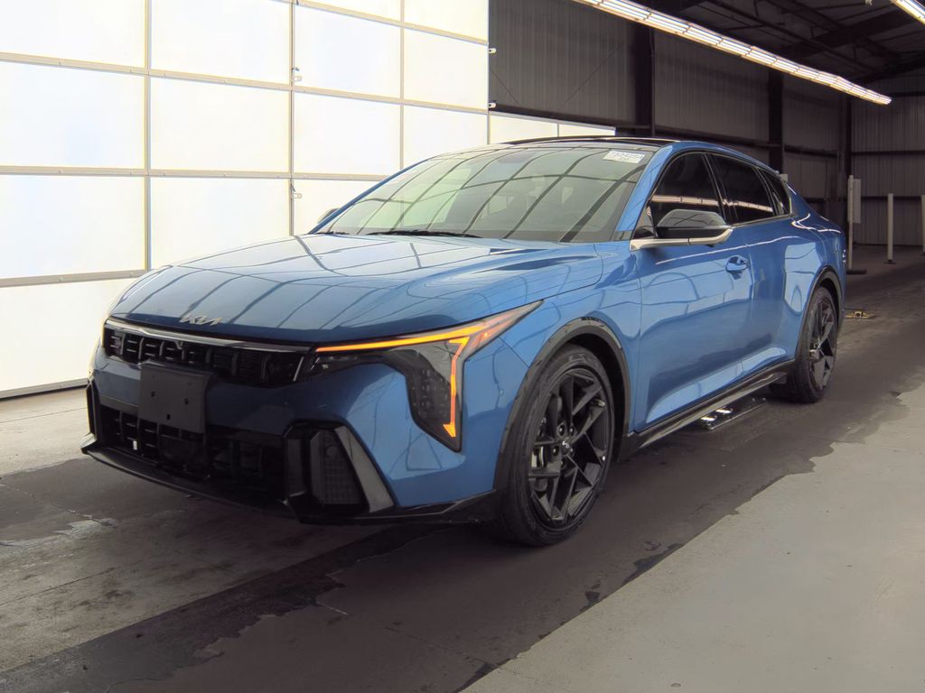 2025 Kia K4 GT-Line photo