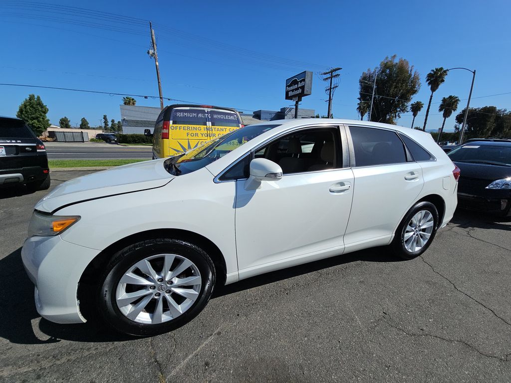 2014 Toyota Venza LE photo